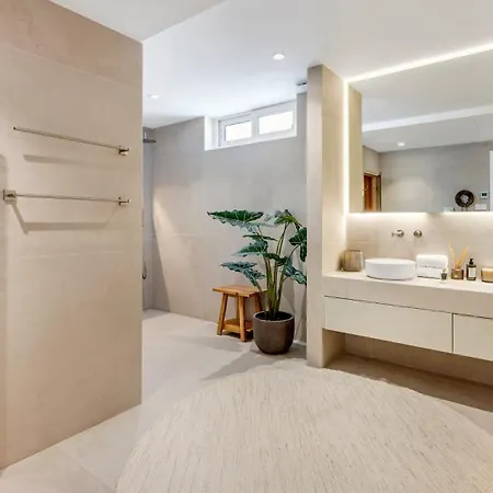 Vacation Marbella I Ava, Private Heated Pool, Rooftop Hot Tub, Sauna, Luxury Interior, Close To Golfs, Beaches And Puerto Banus Estepona