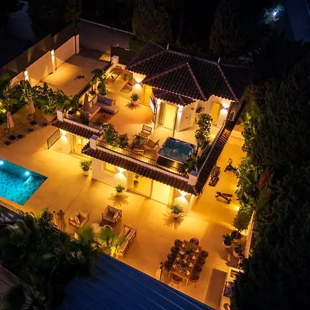Vacation Marbella I Ava, Private Heated Pool, Rooftop Hot Tub, Sauna, Luxury Interior, Close To Golfs, Beaches And Puerto Banus Villa
