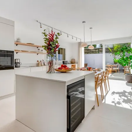 Vacation Marbella I Ava, Private Heated Pool, Rooftop Hot Tub, Sauna, Luxury Interior, Close To Golfs, Beaches And Puerto Banus Villa *